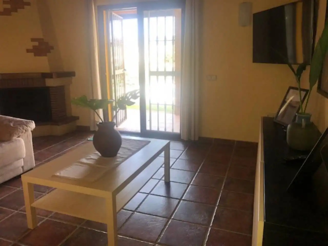 Sala de estar de Casa o chalet en venta en Estepona con Aire acondicionado, Calefacción y Jardín privado