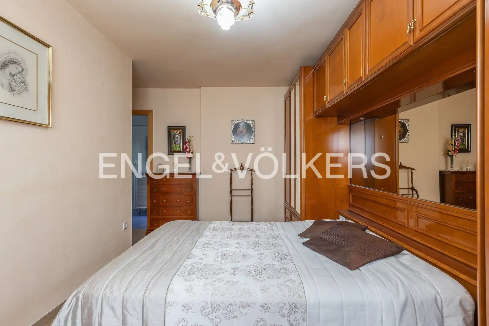 Habitación de Dúplex en venta en Terrassa con Aire acondicionado, Calefacción y Terraza