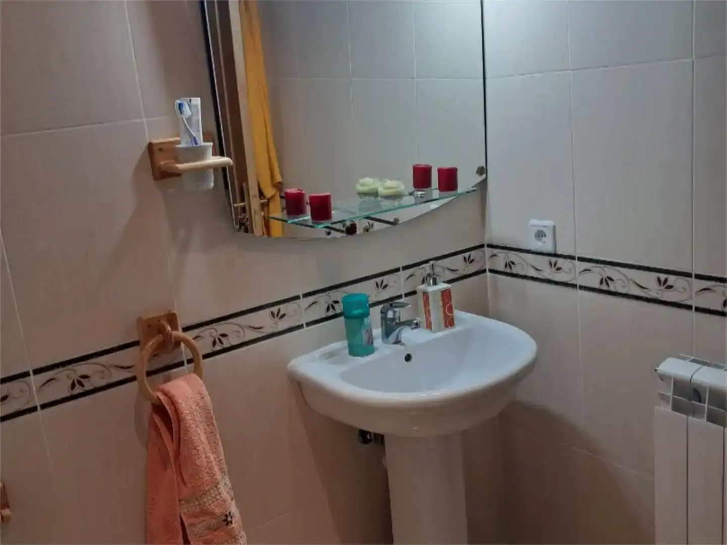 Bany de Pis en venda en Villanubla amb Parquet, Piscina i Moblat