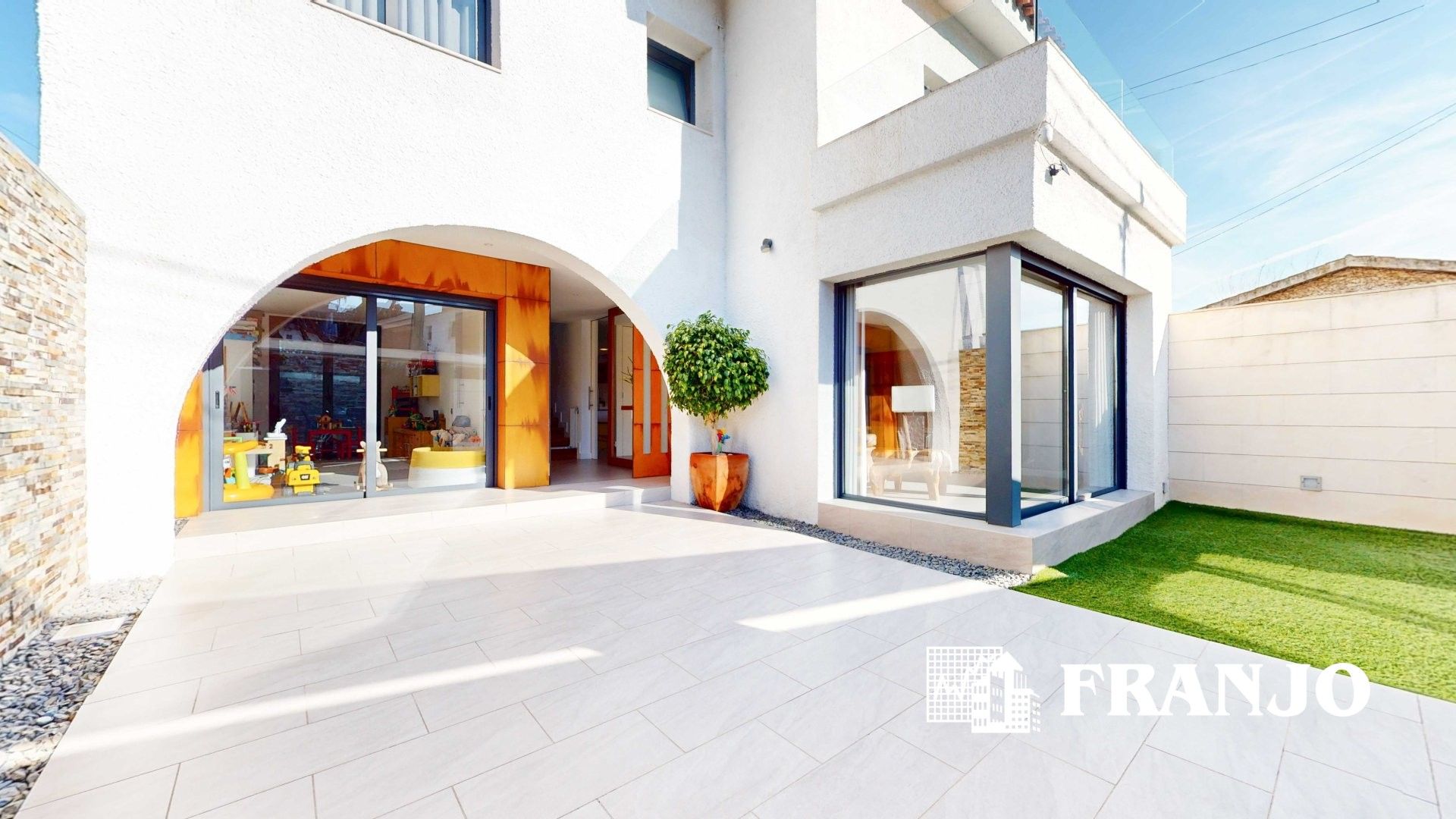 Exterior view of House or chalet for sale in Cerdanyola del Vallès  with Air Conditioner, Heating and Terrace