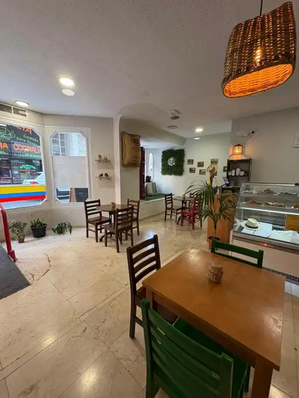 Local en venta en Alicante / Alacant con Calefacción