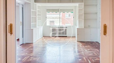 Photo 3 of Flat to rent in Calle de Núñez de Balboa, Castellana,  Madrid Capital