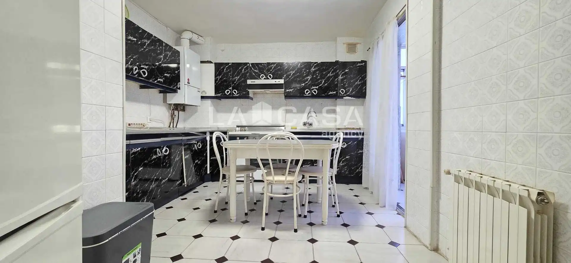 Kitchen of Flat for sale in Hospital 