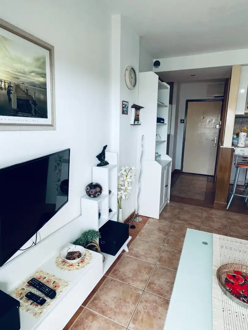 Sala de estar de Piso en venta en Arona con Terraza, Amueblado y Piscina comunitaria