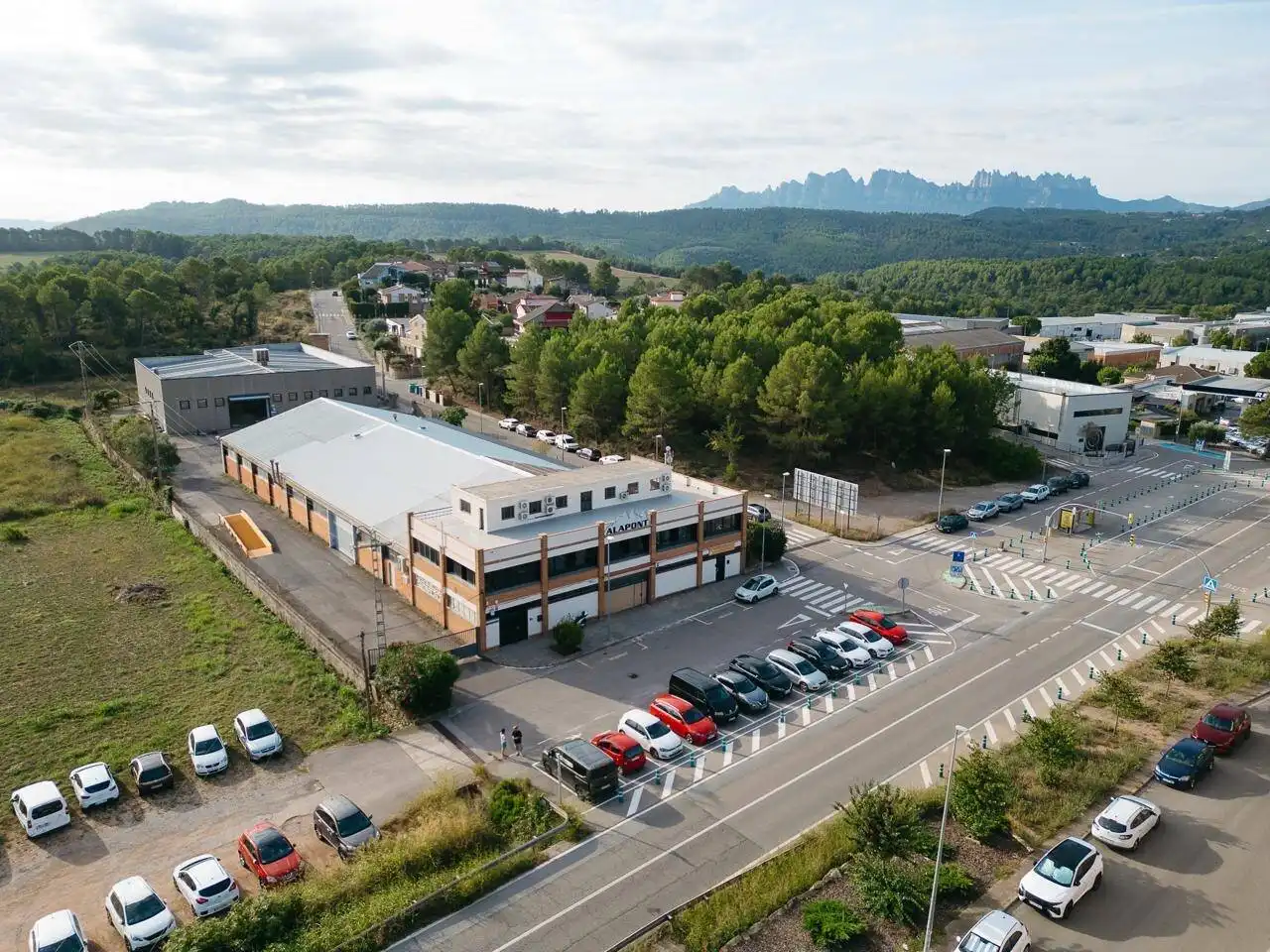 Parkplatz von Büro zur Miete in Sant Salvador de Guardiola mit Klimaanlage und Alarm