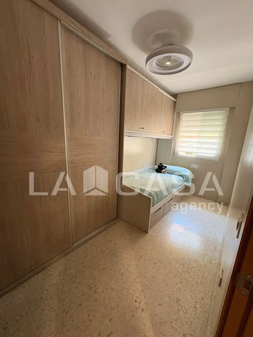 Habitación de Planta baja en venta en Algeciras con Trastero