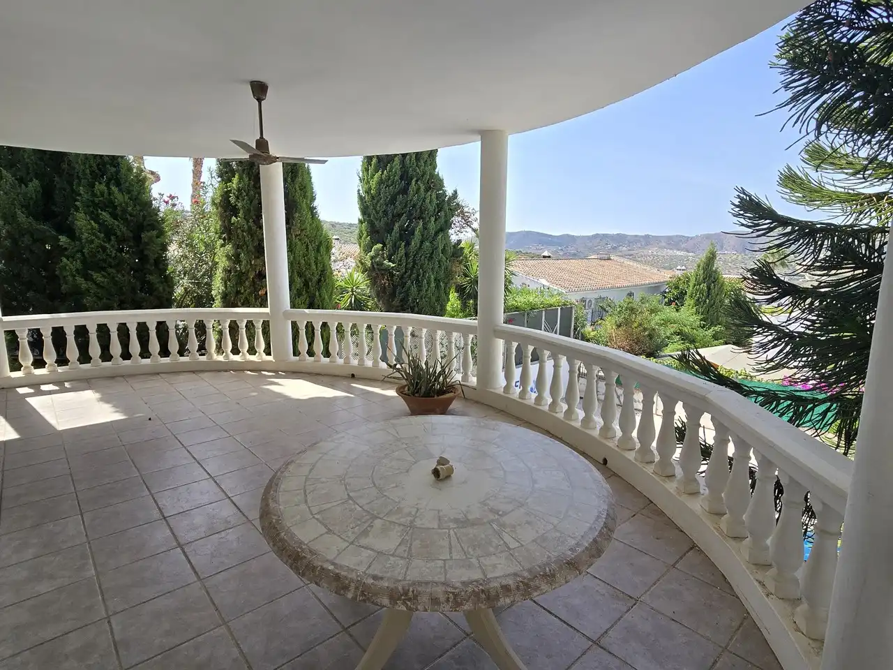 Casa con piscina en venta en Alcaucín, imagen 2