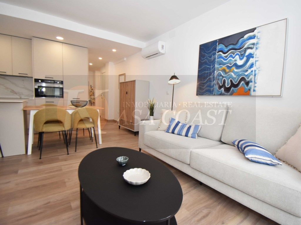Living room of Flat for sale in Fuengirola  with Air Conditioner and Balcony