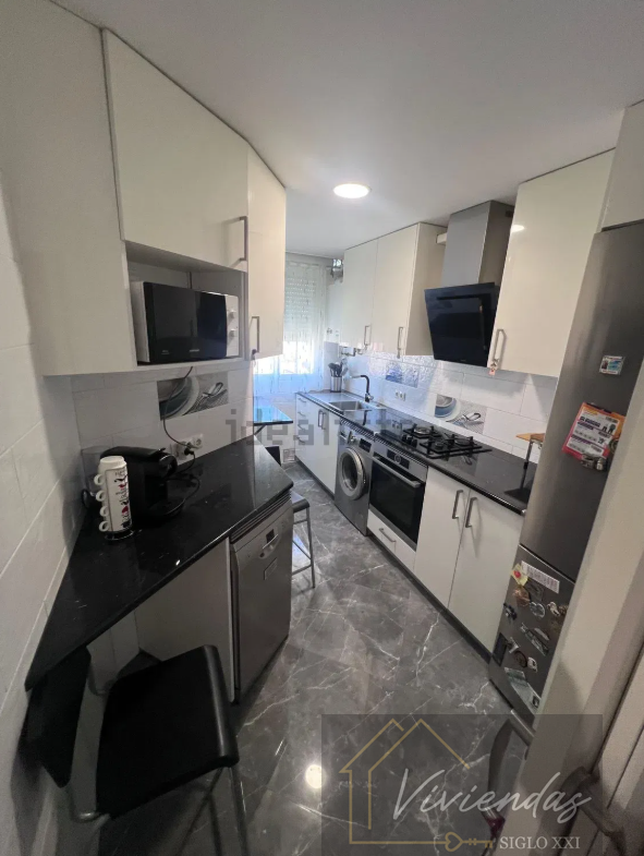 Kitchen of Flat for sale in  Madrid Capital  with Air Conditioner, Heating and Terrace