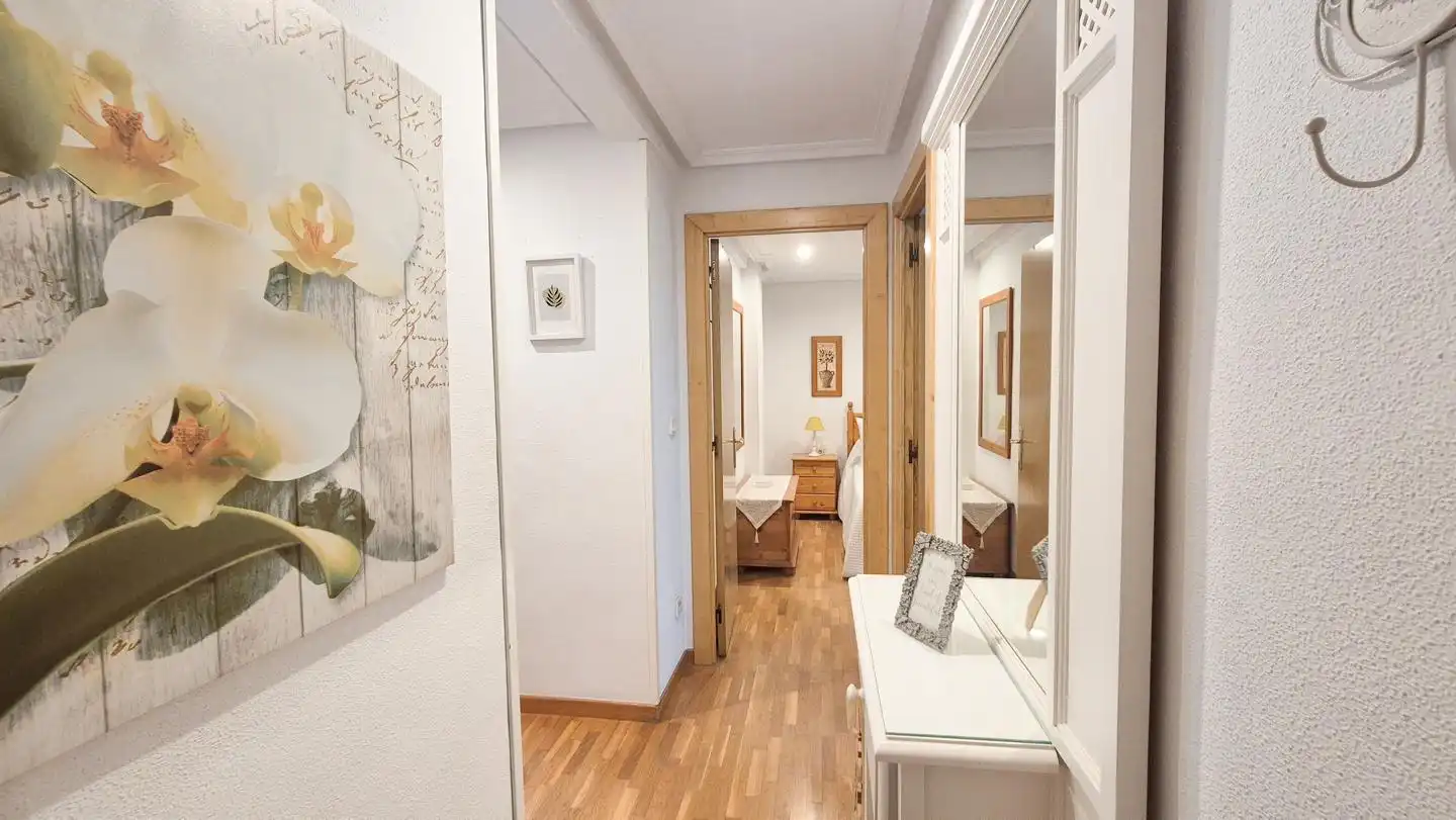 Flat for rent in Plaza Crevillente - Antiguos Juzgados - El Asilo