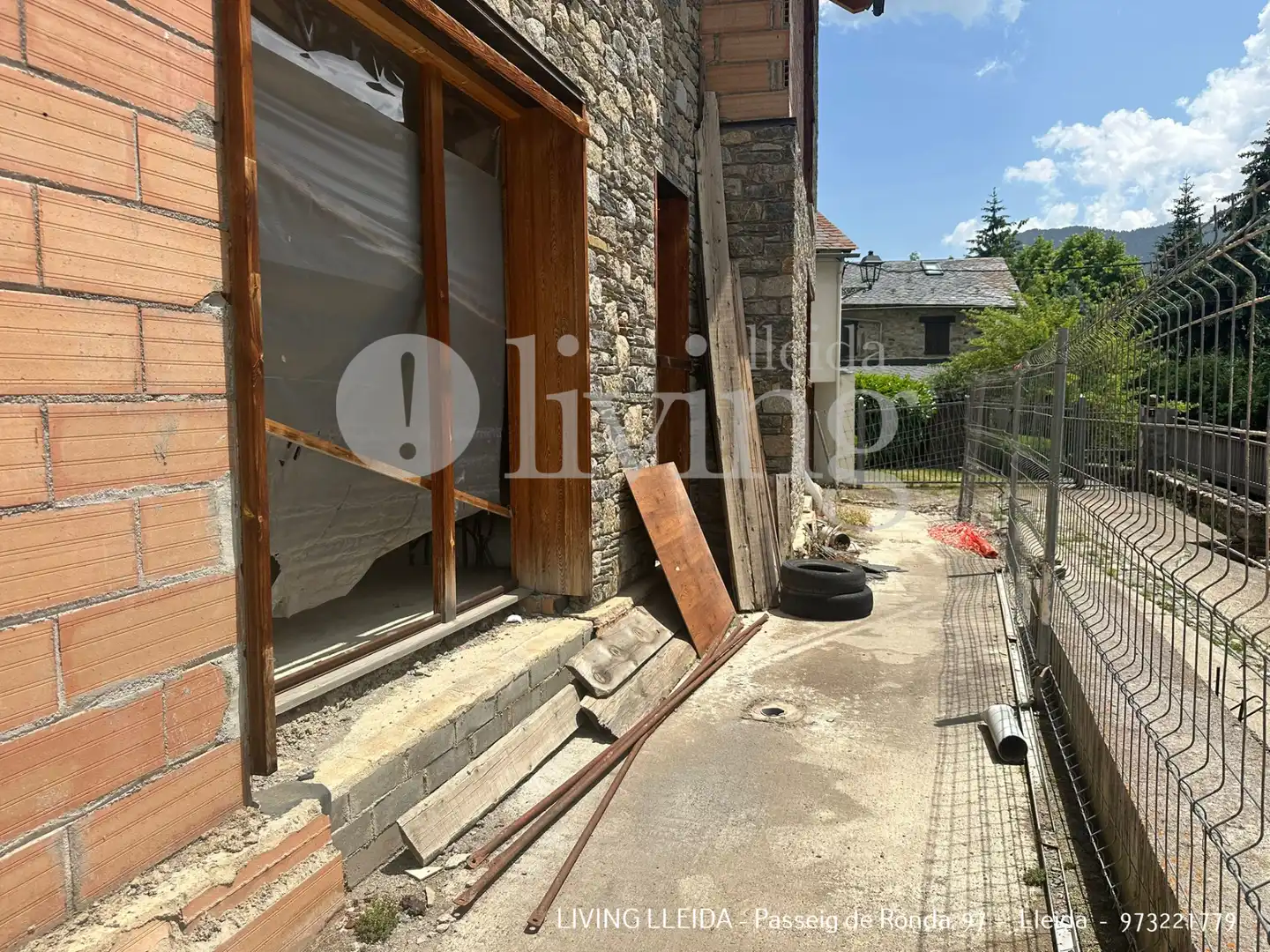 Exterior view of Flat for sale in Espot  with Air Conditioner, Heating and Parquet flooring