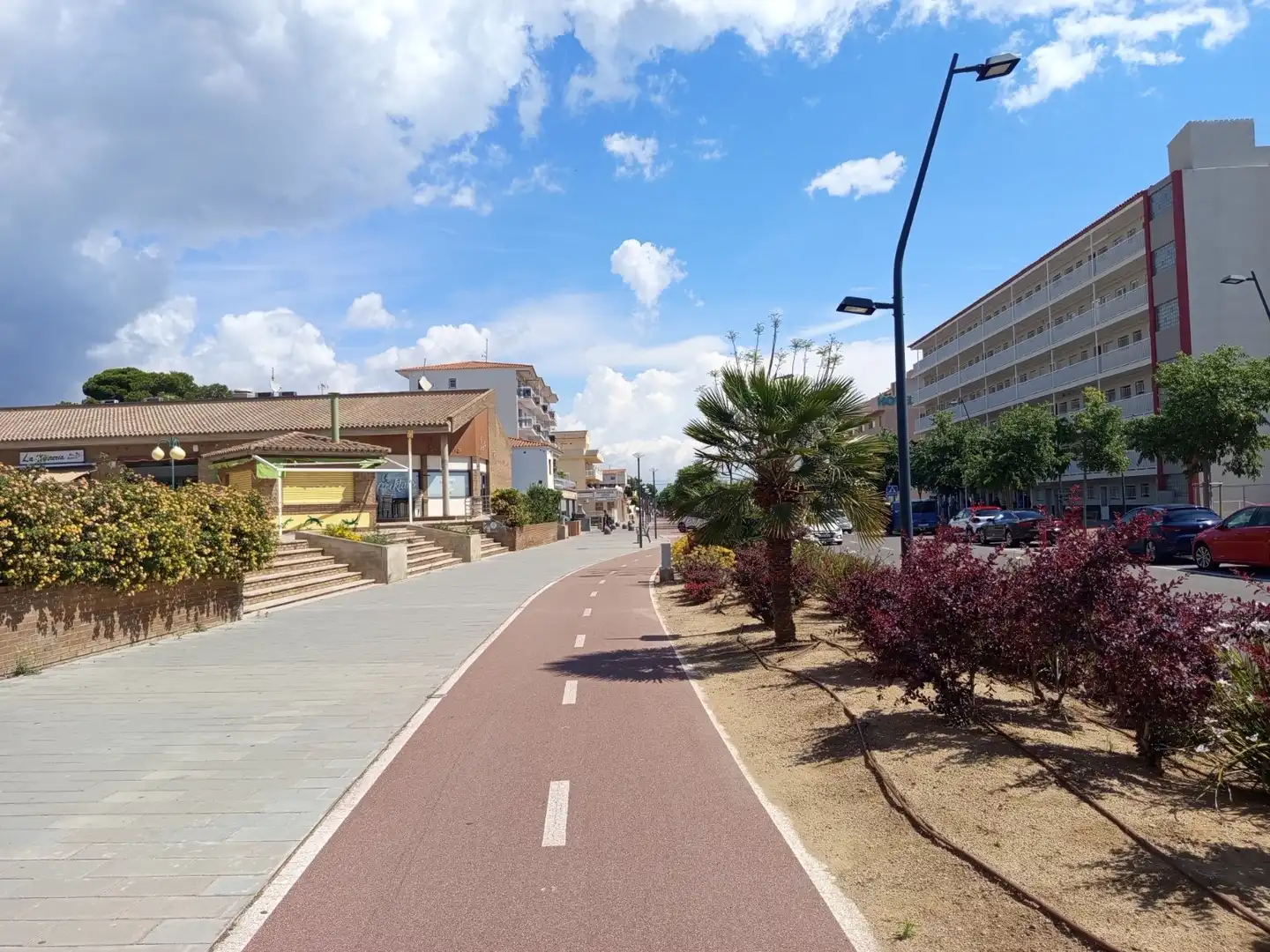 Business premises for transfer in Miami Platja, imagen 3