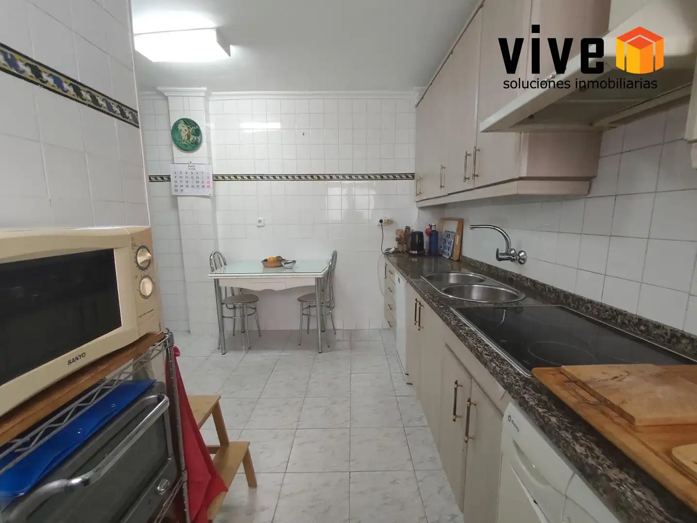 Kitchen of Flat for sale in Sevilla  with Terrace and Furnished