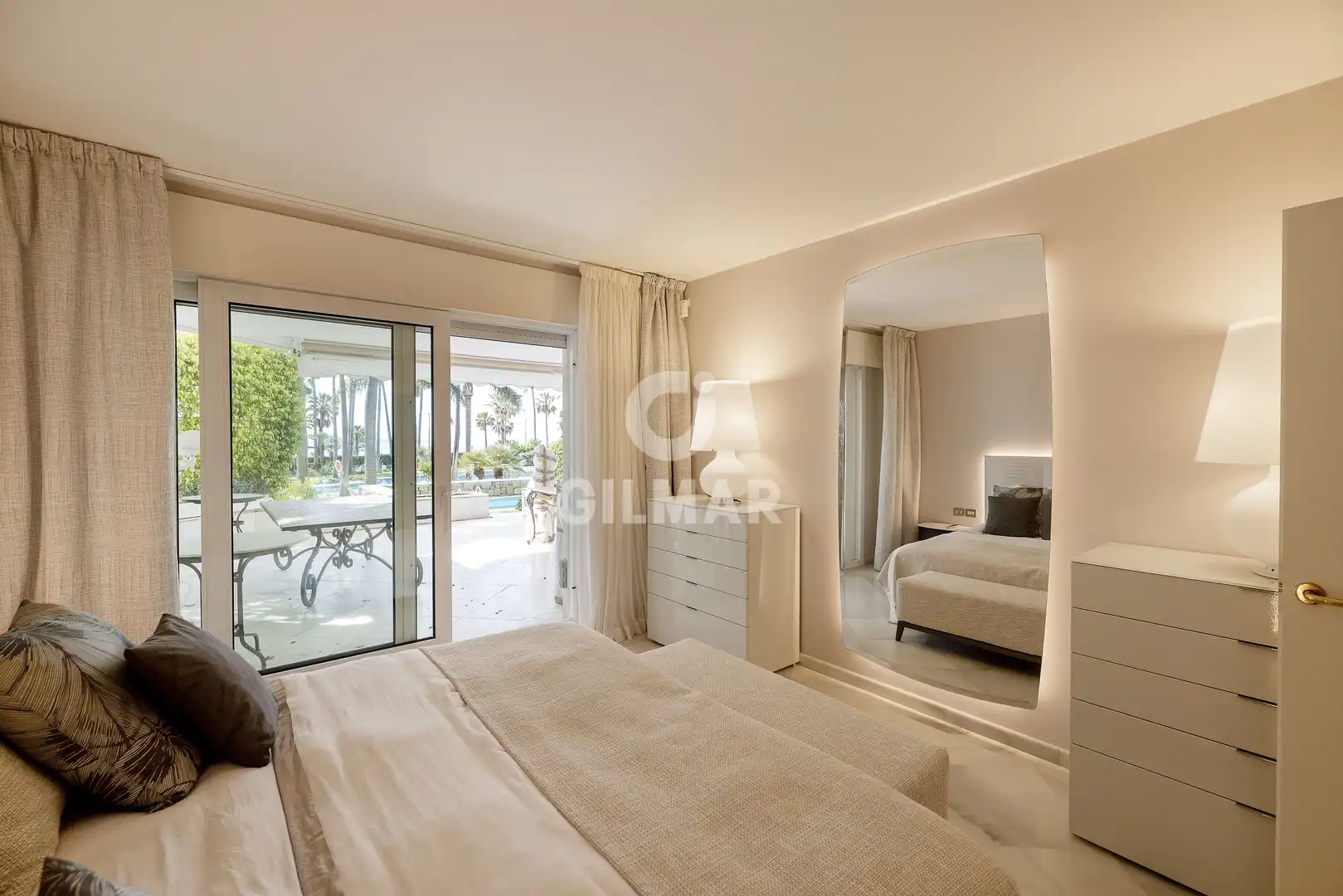 Habitación de Apartamento en venta en Marbella con Calefacción, Jardín privado y Trastero