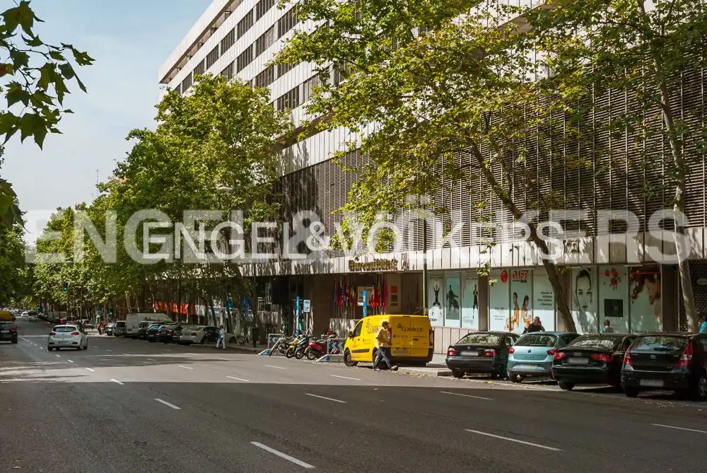 Exterior view of Flat for rent in Madrid  with Air Conditioner, Heating and Furnished