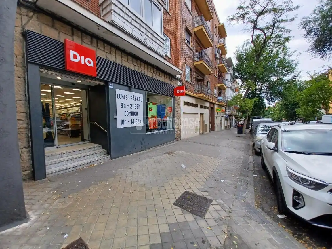 Piso en venta en Madrid con Calefacción y Terraza