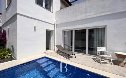 Swimming pool of House or chalet for sale in Pineda de Mar  with Air Conditioner, Heating and Terrace