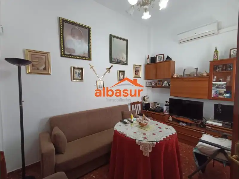 Sala d'estar de Casa o xalet en venda en Córdoba amb Aire condicionat, Calefacció i Moblat