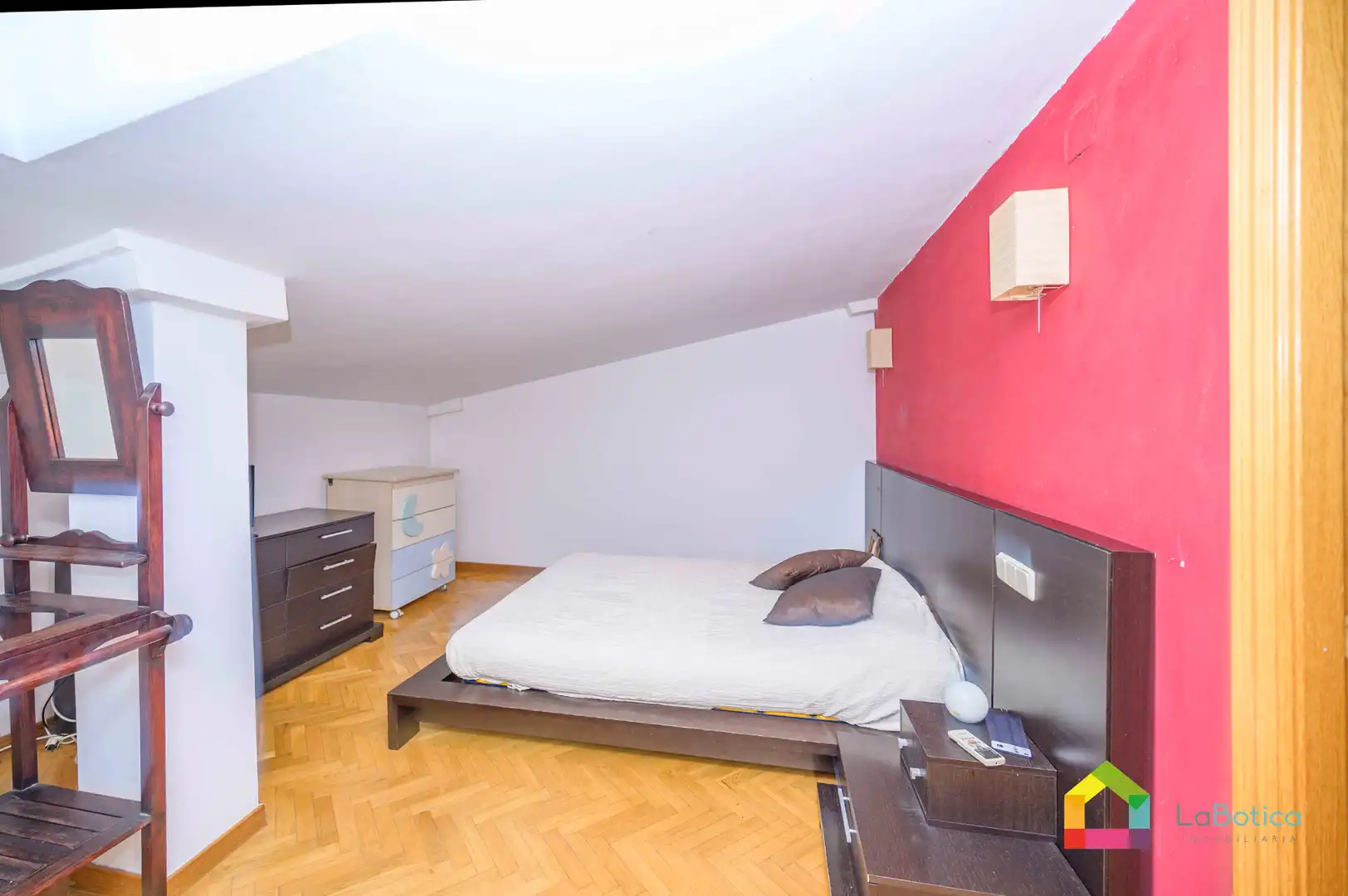 Bedroom of Flat for sale in Toledo  with Heating