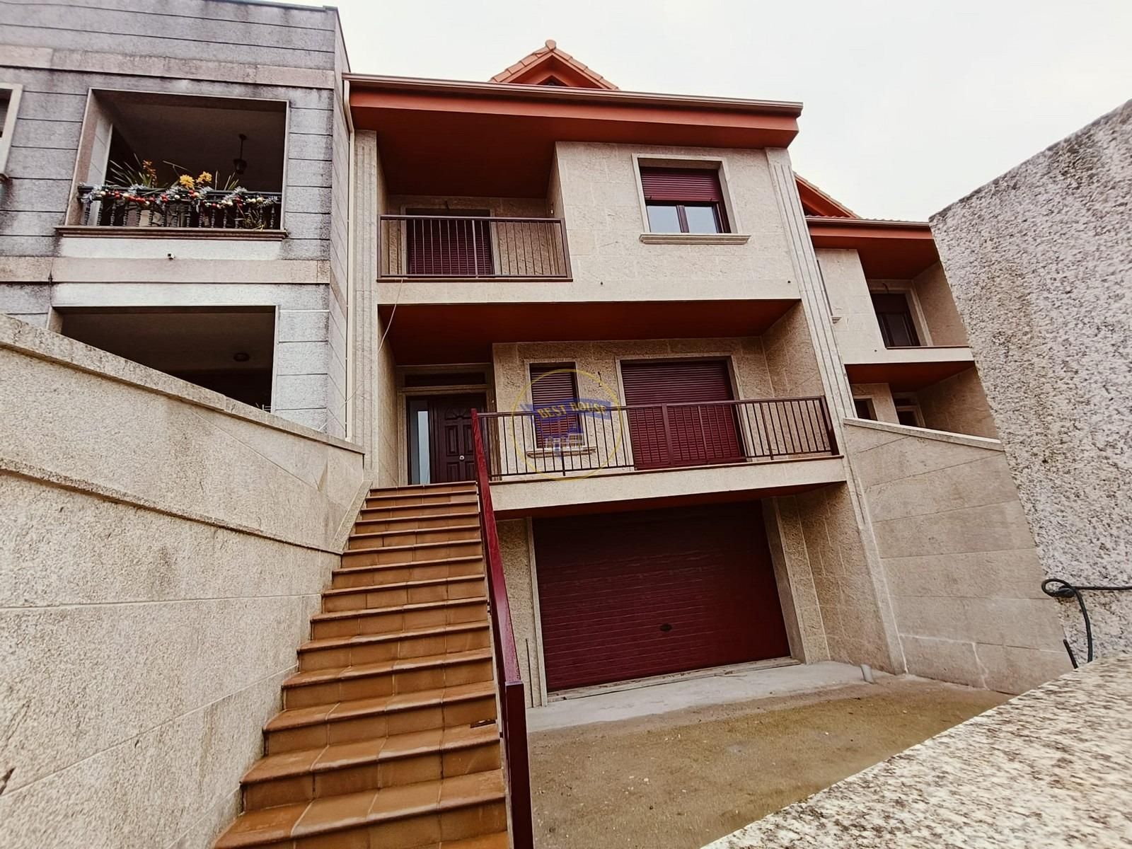 Exterior view of Single-family semi-detached for sale in Vigo   with Heating, Private garden and Terrace