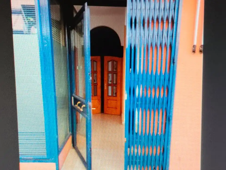 Local comercial en venta en Calle Pedrera Baja 8, imagen 2