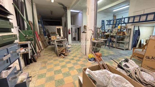 Local comercial en Venta en Barrio de Delicias