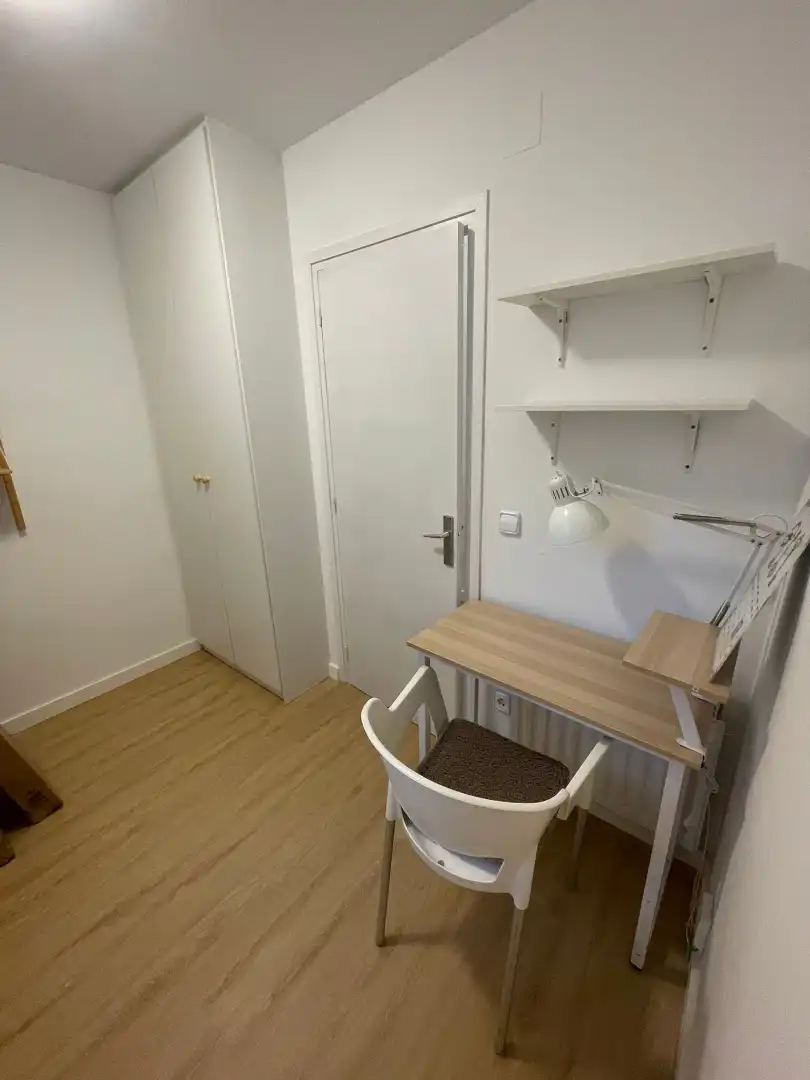 Bedroom of Flat for rent in Girona  with Heating, Furnished and Oven