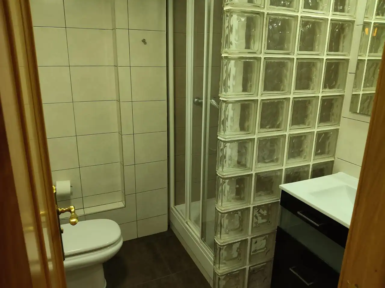 Bathroom of Flat for sale in Zaragoza  with Air Conditioner, Heating and Furnished