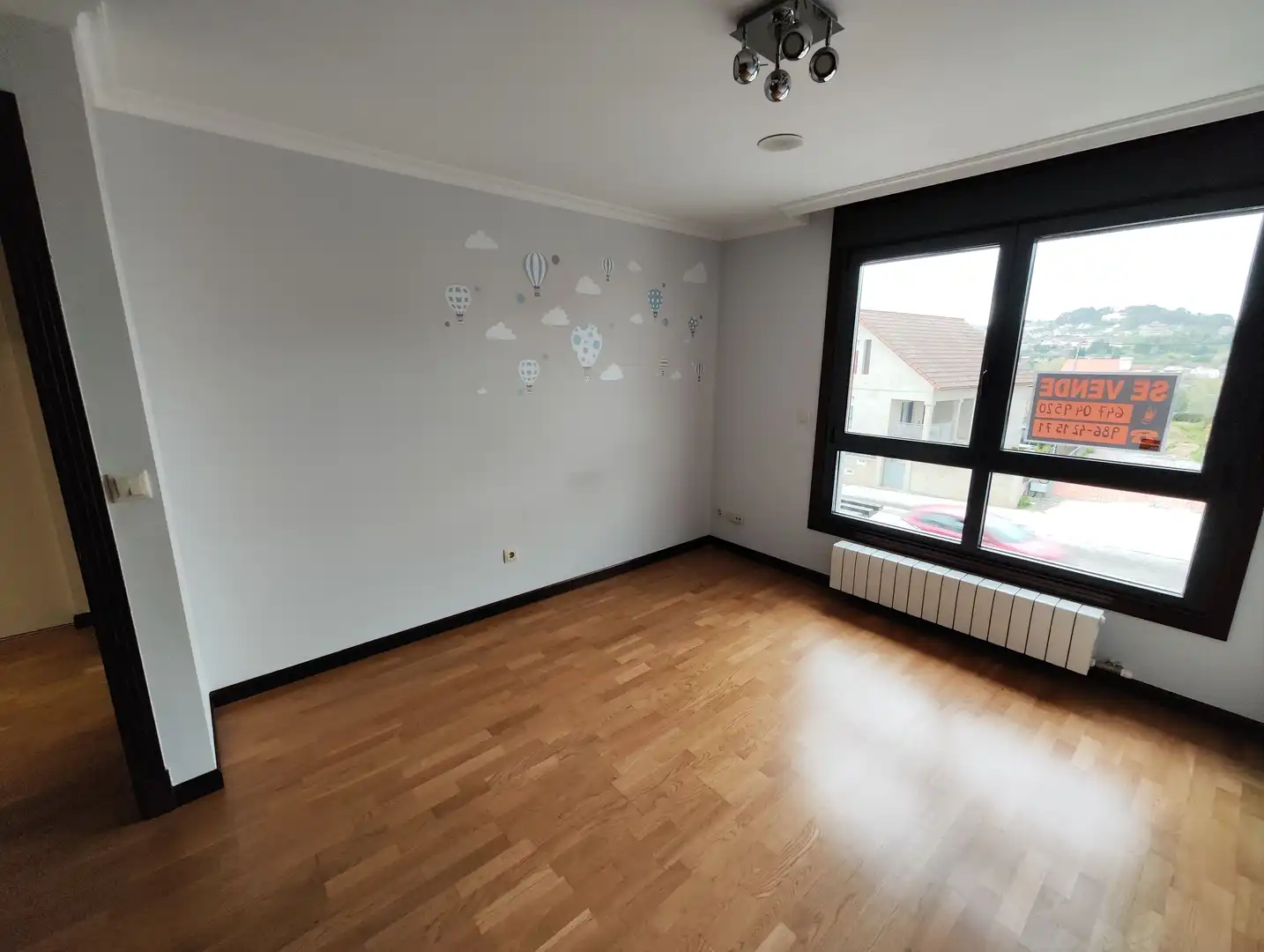 Habitación de Casa adosada en venta en Vigo  con Jardín privado, Parquet y Terraza