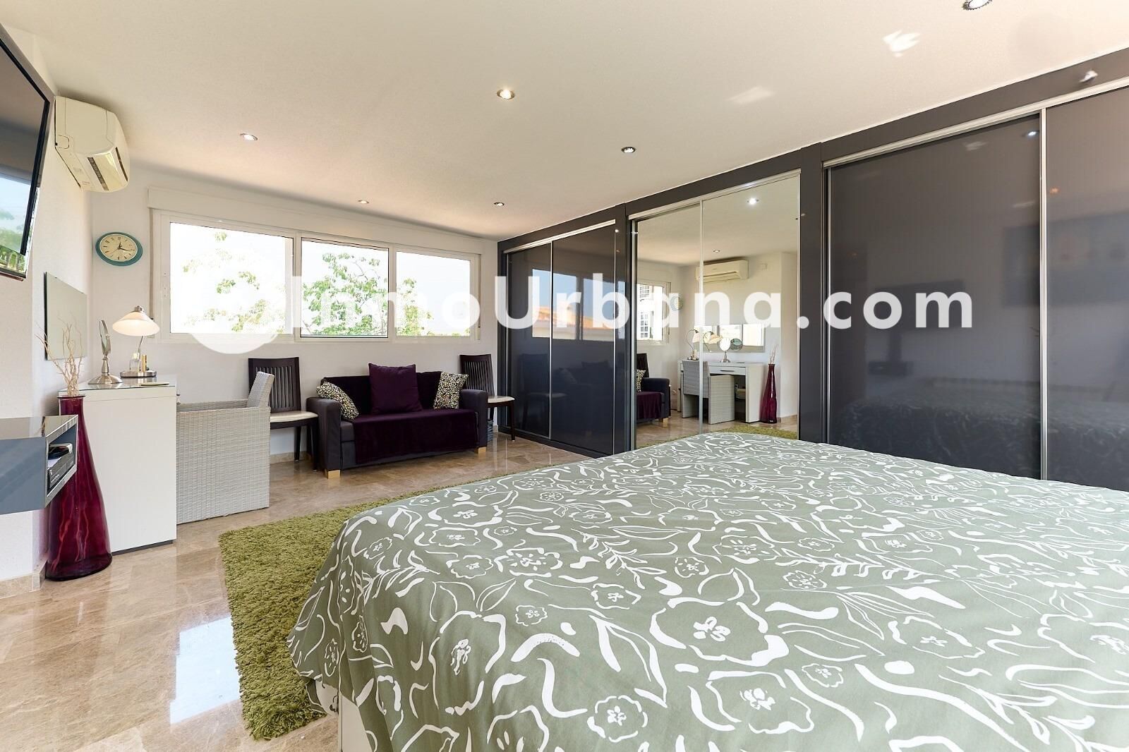 Bedroom of House or chalet for sale in Mutxamel  with Air Conditioner, Heating and Private garden