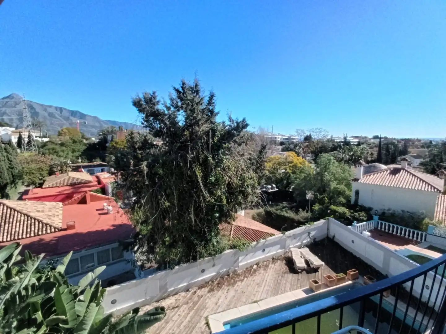 Chalet con piscina en venta en Nueva Andalucía, imagen 3