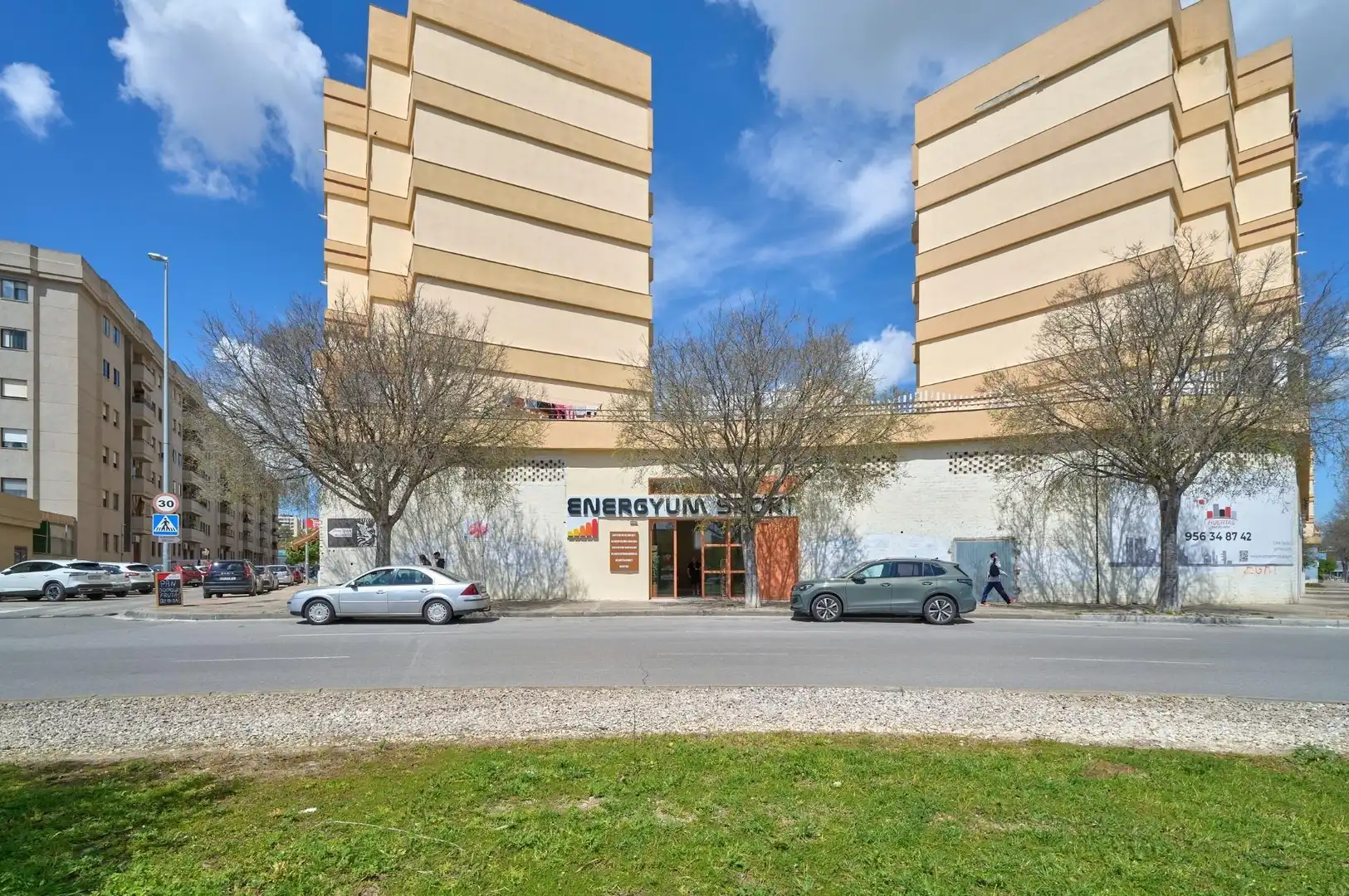 Gewerbefläche zum Verkauf in Calle San Marino
