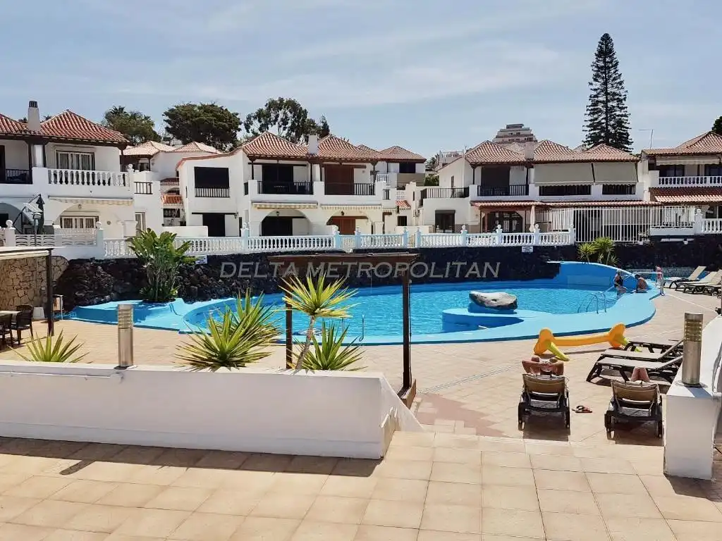 Estudio con piscina en venta en Santiago Puig 1, imagen 2