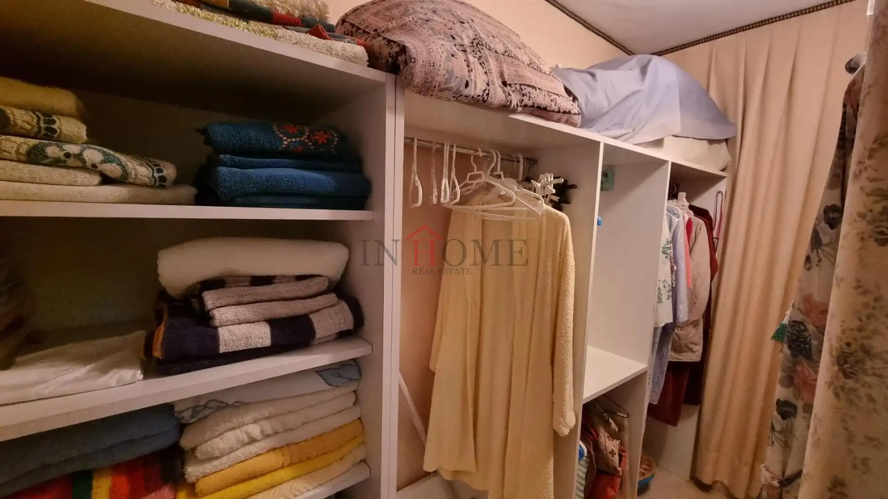 Habitación de Apartamento en venta en Benidorm con Aire acondicionado y Amueblado