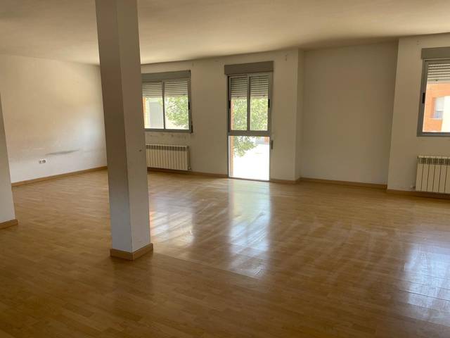 Casa adosada en Venta en Malagón