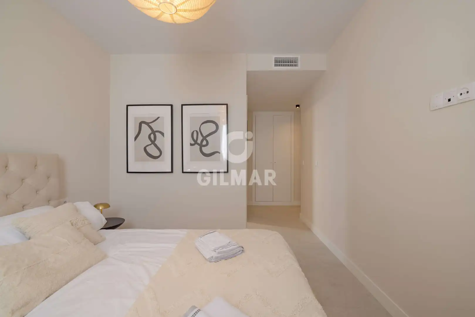 Habitación de Ático en venta en Estepona con Calefacción, Trastero y Piscina