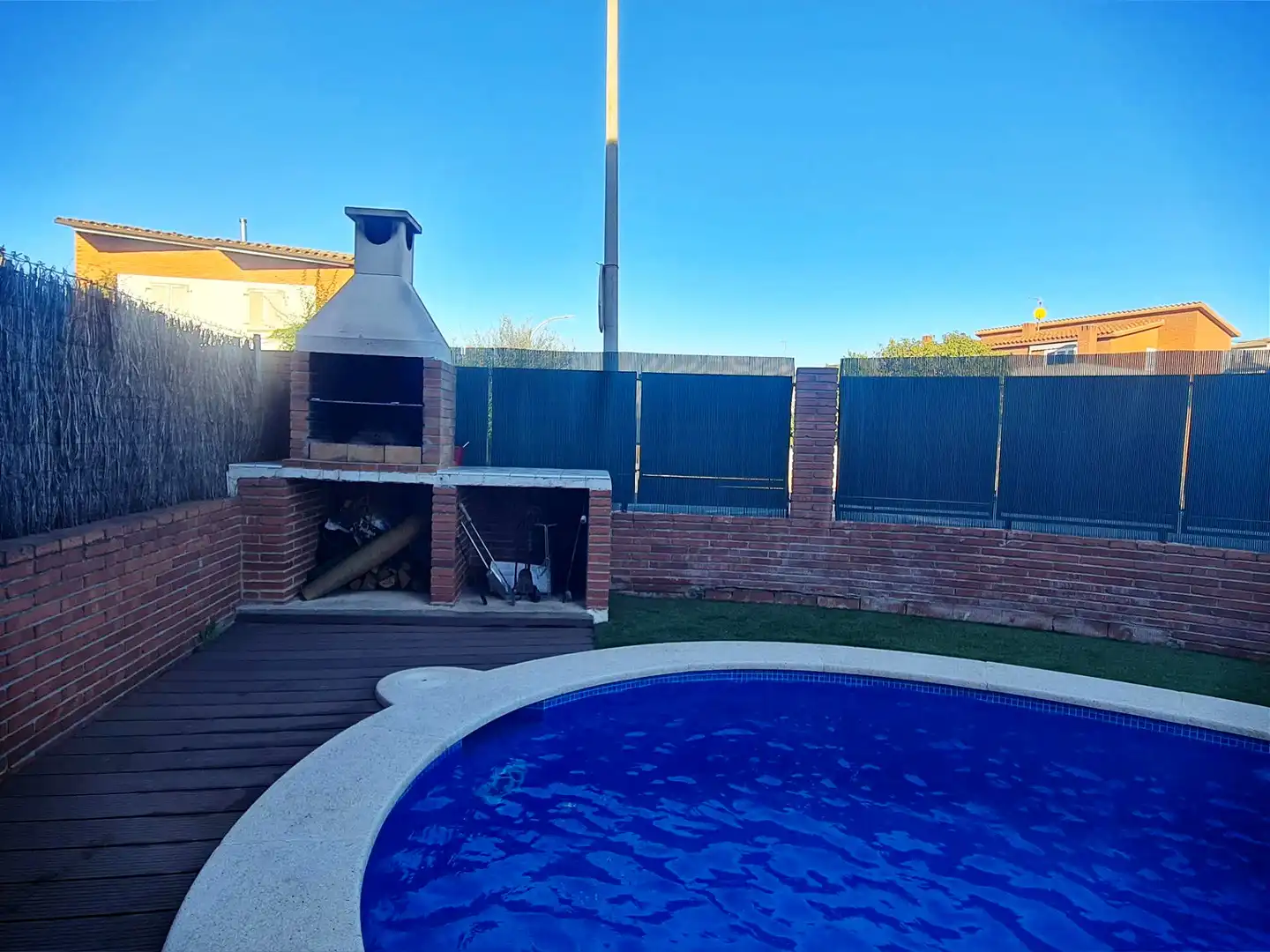 Piscina de Casa adosada en venta en Lliçà de Vall con Aire acondicionado, Calefacción y Jardín privado