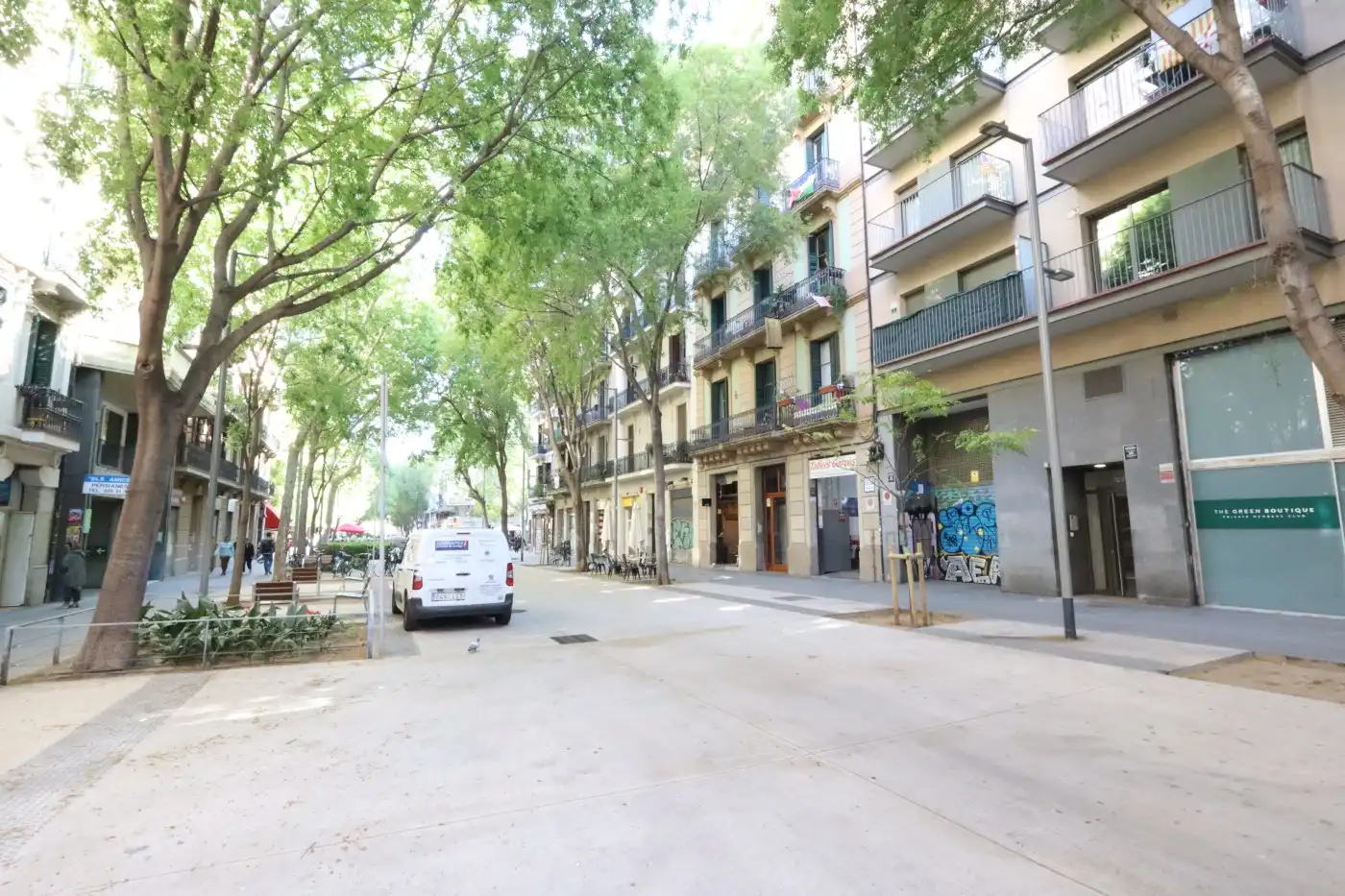 Vista exterior de Piso en venta en Barcelona con Balcón