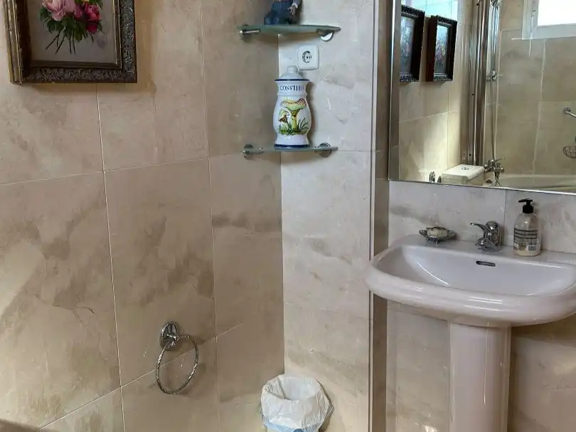 Baño de Ático en venta en Majadahonda con Aire acondicionado, Terraza y Balcón