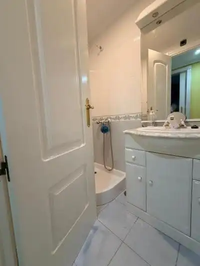 Baño de Piso en venta en Badajoz con Calefacción, Terraza y Trastero