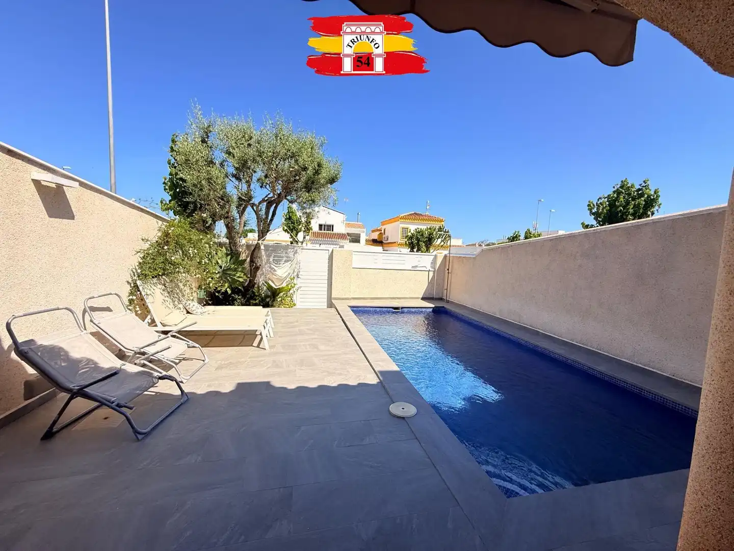 Piscina de Casa adosada en venta en Pilar de la Horadada con Aire acondicionado, Calefacción y Jardín privado