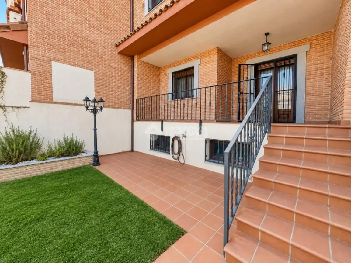 Semi-detached house with pool for sale in La Dehesa - El Pinar, imagen 5