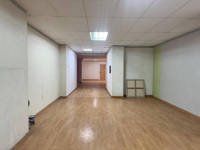 Local comercial en Venta en Bellvitge