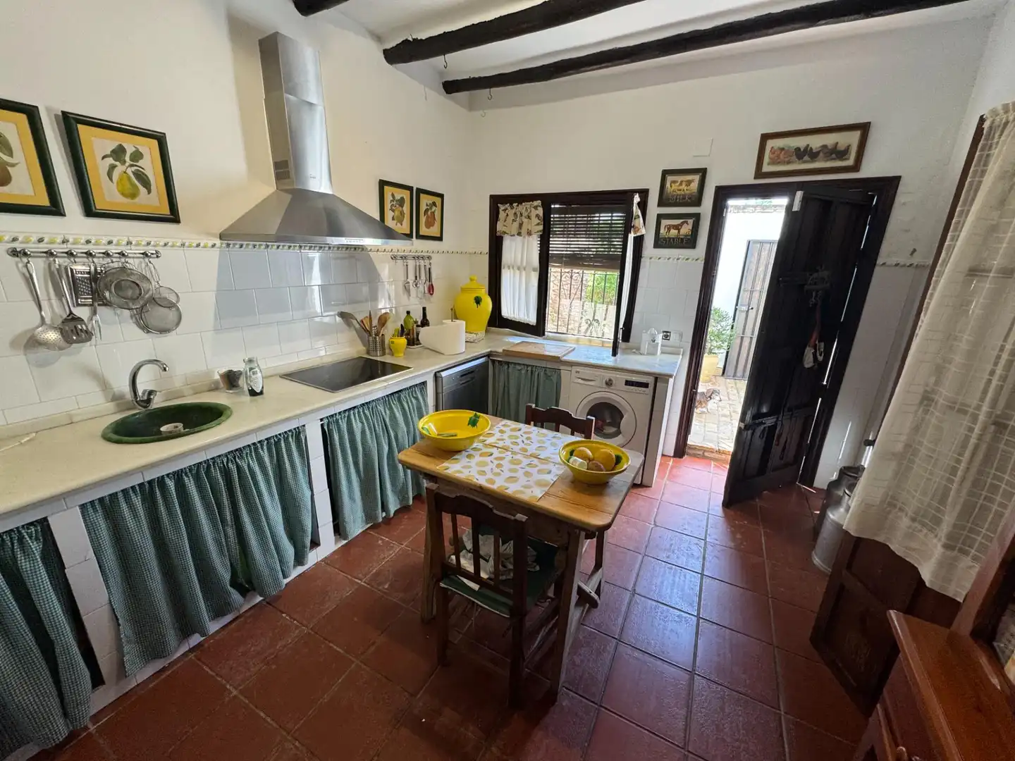 Cocina de Casa o chalet en venta en Dos Hermanas con Aire acondicionado, Jardín privado y Trastero