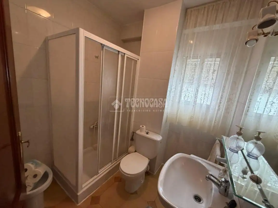 Baño de Piso en venta en Jaén con Balcón
