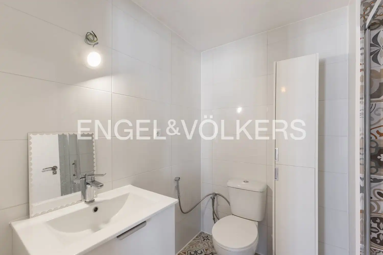 Bathroom of Flat for rent in Sagunto / Sagunt  with Air Conditioner, Heating and Parquet flooring