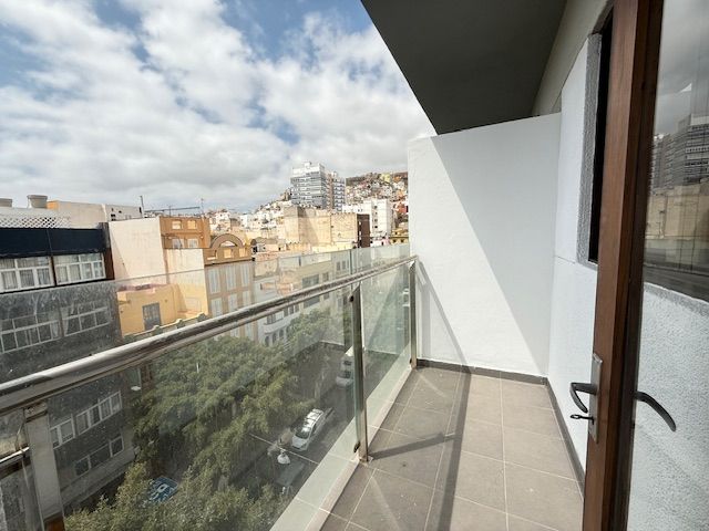 Exterior view of Flat to rent in Las Palmas de Gran Canaria  with Oven, Washing machine and Balcony