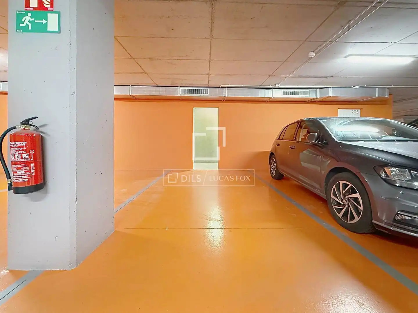 Parking of Flat for sale in Escaldes – Engordany  with Air Conditioner, Heating and Terrace