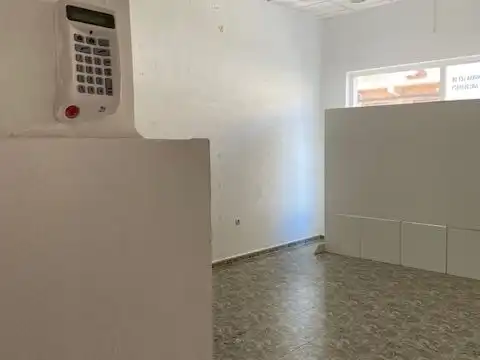 Local en venda en Coria amb Terrassa, Internet i Alarma
