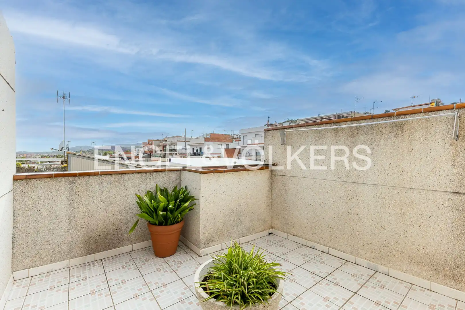 Vista exterior de Casa o chalet en venta en Barcelona con Calefacción, Parquet y Balcón